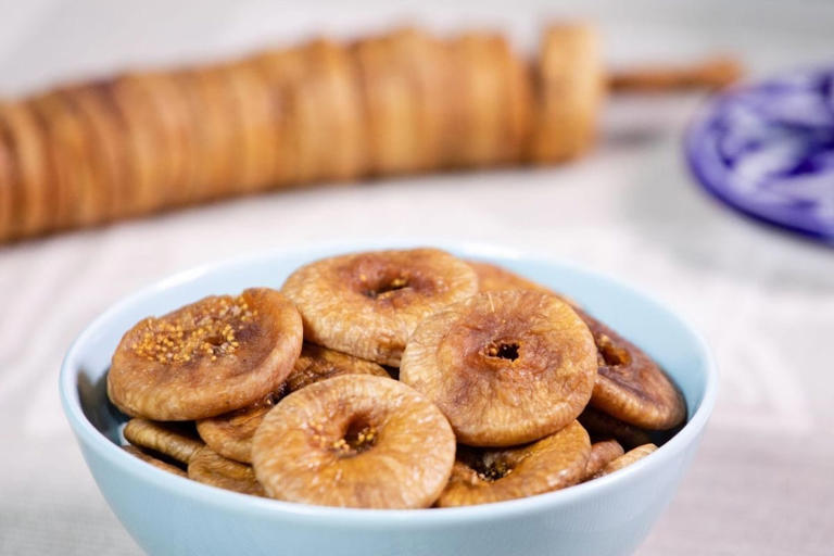 5 Health Benefits Of Eating Soaked Figs Daily