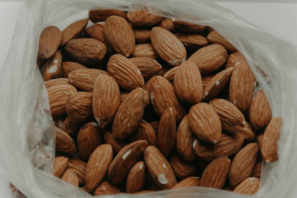 The Health Benefits of Eating 3 Almonds Every Morning