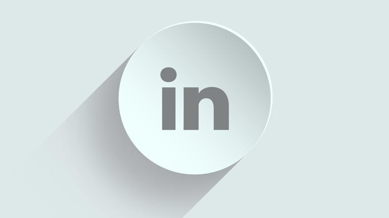 LinkedIn Hacks: Master Your Profile and Expand Your Network